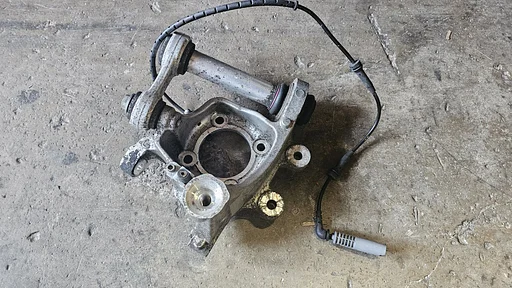 Fusee links achter BMW 5 serie E60 E61 33326770905 6770905