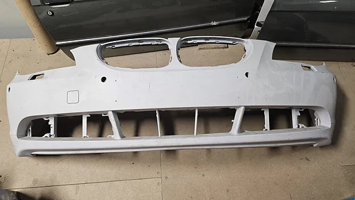 Originele standaard voorbumper  primer BMW 5 serie E60 E61 5111711174017111740 51117111739 7111739