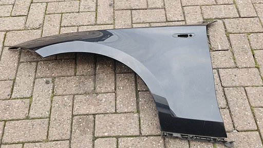 Voorscherm spatbord linksvoor BMW 1 serie E81 E82 E87 E88 kleur 475 41357133227 7133227