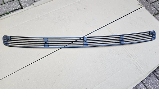 Parafan afdekrooster motorkap BMW 7 serie E38 51138191351 8191351