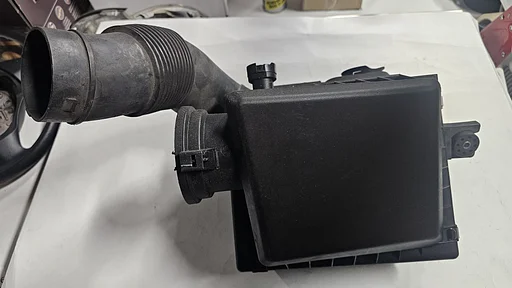Luchtfilter huis 4.6is M62 BMW X5 serie E53 13717512126 7512126
