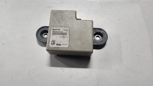 Back-Up Antenne versterker  BMW 2 / 3 / 5 / 6 / 7 X5 X6 65206935024 6935024