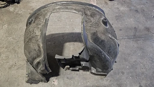 Binnenscherm modderkuip links BMW 5 serie E60 E61 51717033749 7033750