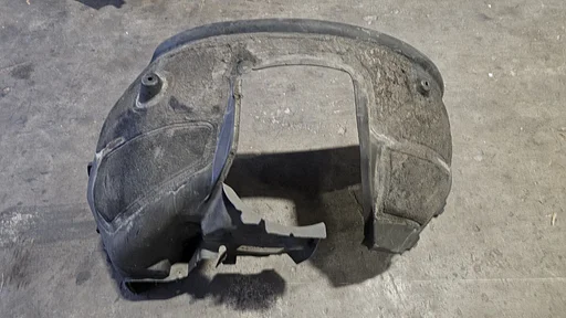 Binnenscherm modderkuip rechts BMW 5 serie E60 E61 51717033750 7033750