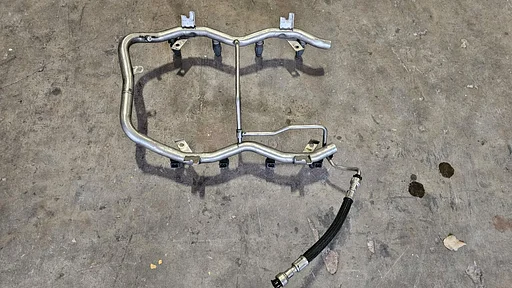 Brandstof rail met injectoren M62 BMW X5 Serie E53 13531437443 1437443