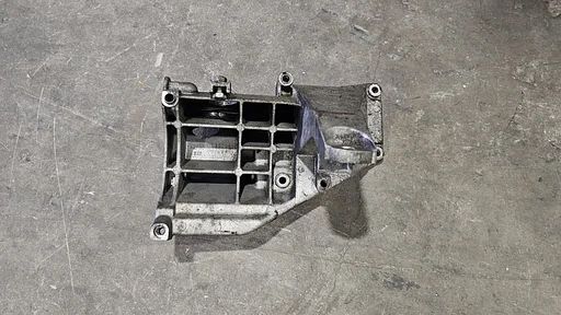 Airco compressor montage steun BMW X5 serie E53 64557503463 7503463 64557503477 7503477