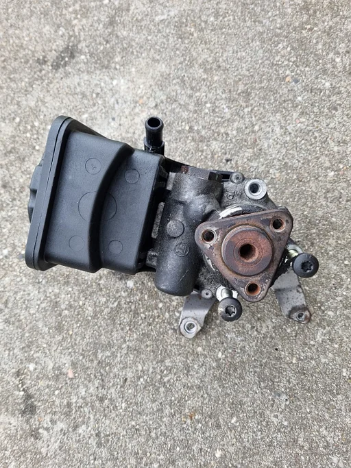 Stuurbekrachtigings pomp BMW 5-Serie E39 diesel modellen 1095749
