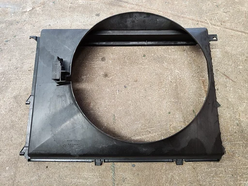 Radiateur mantel behuizing BMW 5 serie E39 525 tds 2137911157