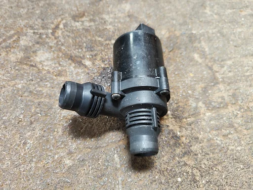 Extra waterpomp BMW 5-Serie E60 E61 6910755