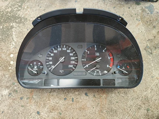Instrumentenpaneel klokkenpaneel BMW 5-serie E39 diesel uitvoeringen 6906122