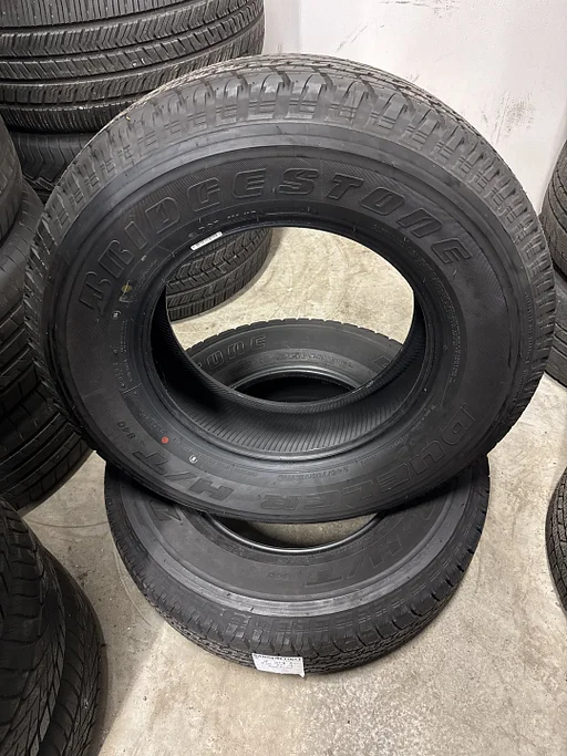 2 x 245-70-16 111S Nieuwe Bridgestone Dueler H/T 840 Reinforced M+S