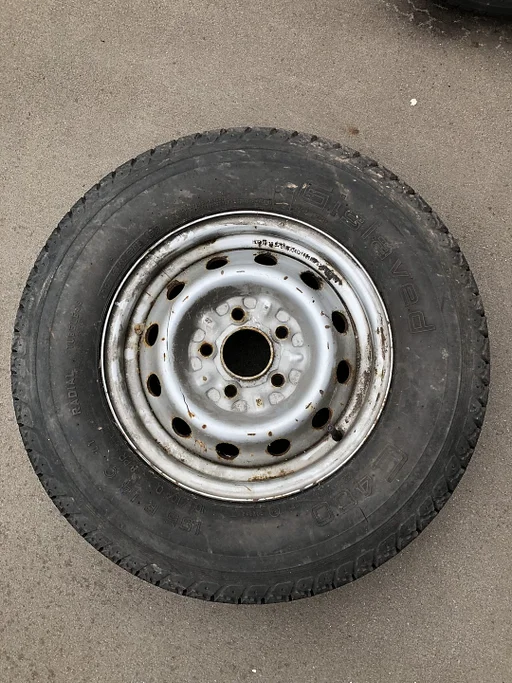 Toyota Hi-Ace Hi- Lux Band 195-14C en Velg 529104A000