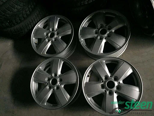 BMW en Mini One en Clubman 4 x Nieuw Style 517 - 5,5J x 15 Inch Steek 5 x 112 ET46 Naafgat 66,6 Mm
