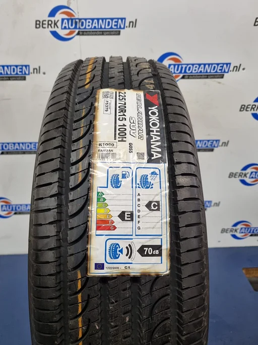 4x Yokohama Geolandar SUV M+S (DEMO) 225/70 R15 100H 225/70/15 2257015 (prijs = 4 banden)