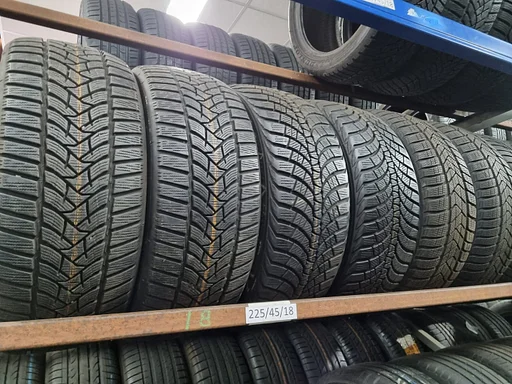225/45/18 Zomerbanden diverse A-merken 5.5+mm vanaf €50 p st. 2254518 225/45 R18