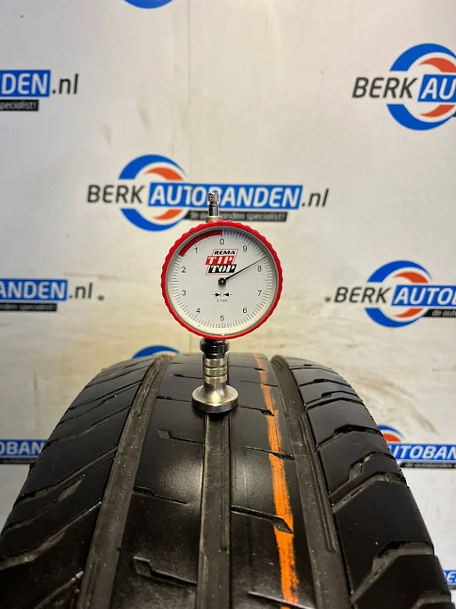 2x Continental ContiVanContact 200 205/75 R16C 113/111R 205/75/16C 2057516C (prijs = 2 banden)