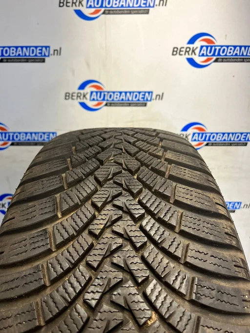 2x Falken EuroWinter H501 (DEMO) 255/55 R19 111V 255/55/19 2555519 (prijs = 2 banden)
