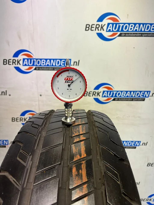 4x Continental ContiVanContact 100 205/70 R17C 115/113R 205/70/17C 2057017C (prijs = 4 banden)