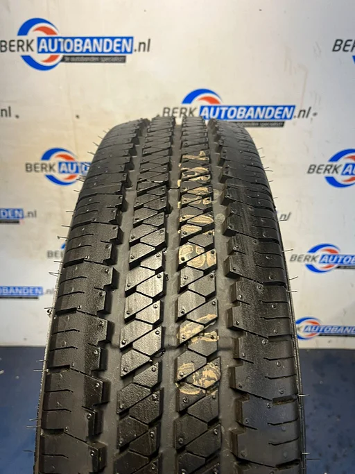4x Bridgestone Dueler H/T 684 (DEMO) 205/80 R16C 110/108T 205/80/16C 2058016C (prijs = 4 banden)