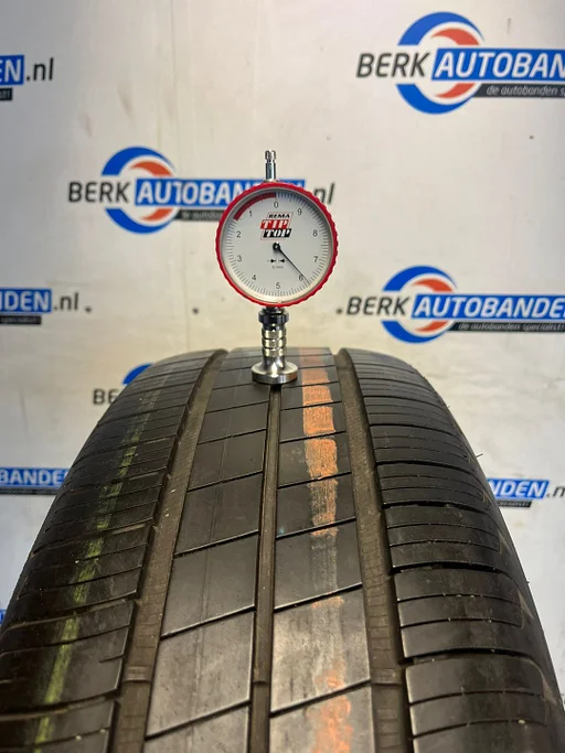 4x Goodyear Efficient Grip 195/55 R20 95H 195/55/20 1955520 (prijs = 4 banden)