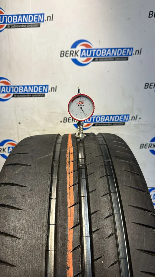 2x Michelin Pilot Sport Cup 2 (N2) 265/35 ZR20 99Y 265/35/20 2653520 (prijs = 2 banden)