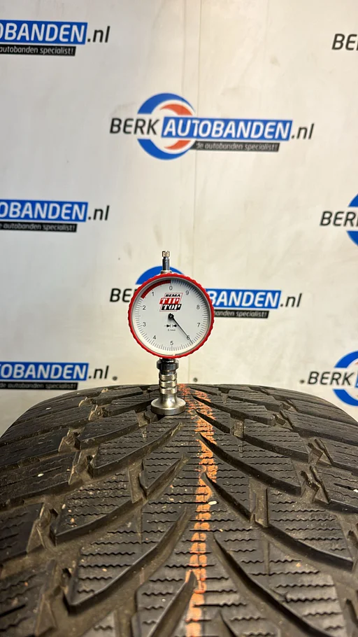 2x Nokian WR SUV4 285/45 R20 112V XL 285/45/20 2854520 (Prijs = 2 banden)