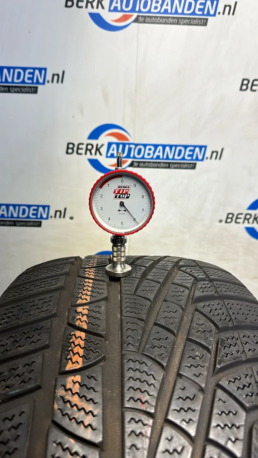 2x Pirelli Sottozero Winter 240 255/40 R19 100V XL 255/40/19 2554019 (Prijs = 2 banden)