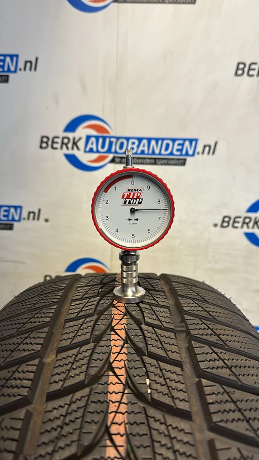 2x Imperial SnowDragon UHP 215/50 R18 92V 215/50/18 2155018 (Prijs = 2 banden)
