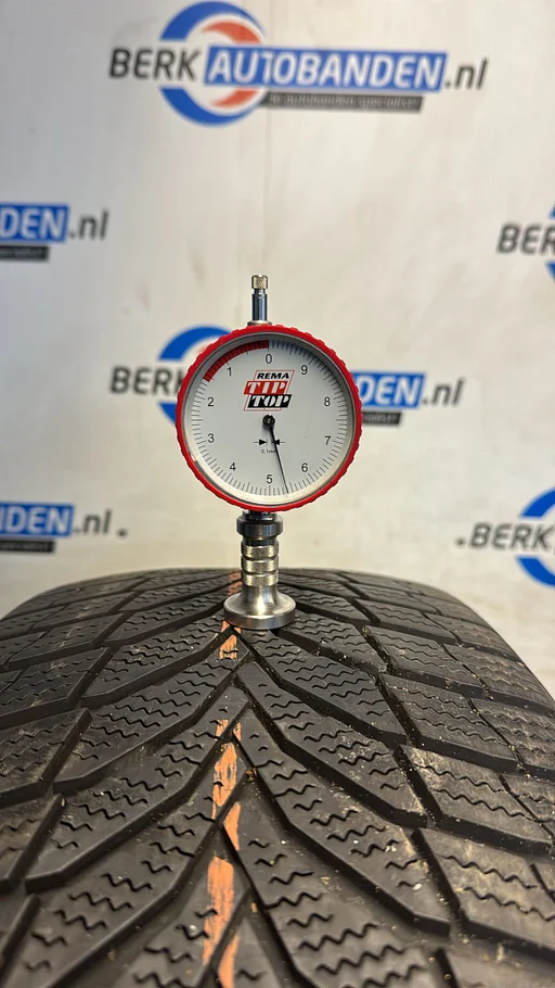 2x Nexen Winguard Sport 2 SUV 235/60 R18 107H XL 235/60/18 2356018 (Prijs = 2 banden)