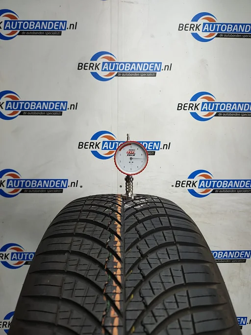 2xGoodyear Vector 4 Season 225/50 R19 100V XL 225/50/19 2255019 (prijs = 2 banden)