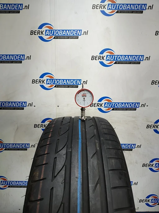 2x Bridgestone Potenza S001 (RFT)* 225/45 R19 92W 225/45/19 2254519 (Prijs = 2 banden)