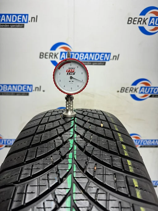 2x Goodyear Vector 4 Season 195/60 R18 96H XL 195/60/18 1956018 (Prijs = 2 banden)