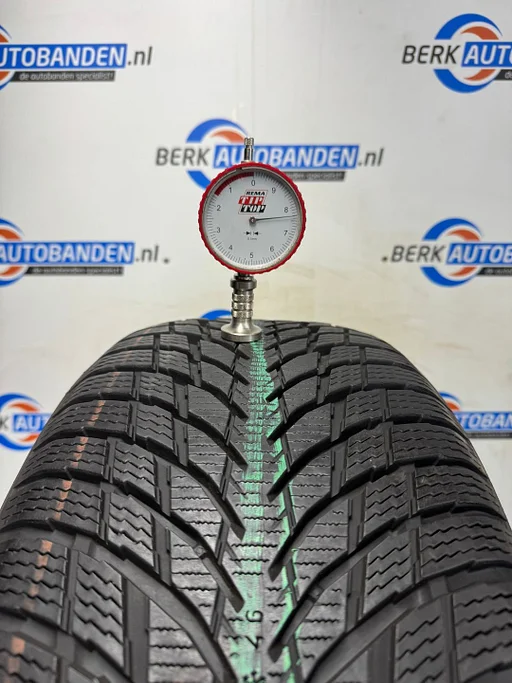 2x Nokian WR Snowproof P 215/50 R18 92V 215/50/18 2155018 (prijs = 2 banden)