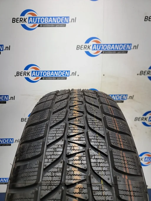 2x Bridgestone Blizzak LM-25 RFT (DEMO) 205/55 R17 91H 205/55/17 2055517 (Prijs = 2 banden)