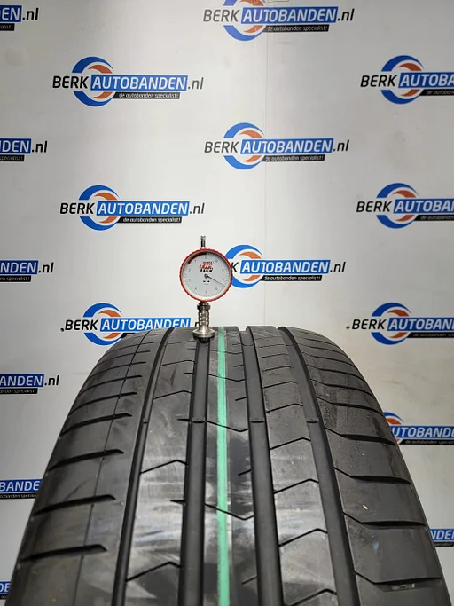 2x Pirelli P-Zero * (RFT) 305/40 R20 112Y XL 305/40/20 3054020 (prijs = 2 banden)