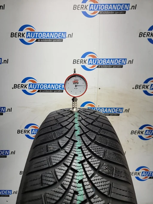 2x Goodyear Ultra Grip 9+ 205/60 R16 92H 205/60/16 2056016 (Prijs = 2 banden)