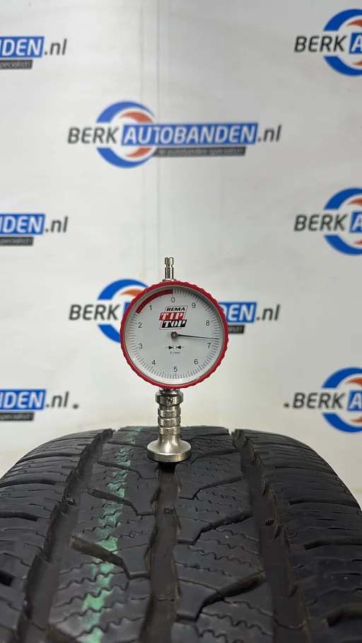 2x Continental VanContact Winter 225/75 R16C 121/120R 225/75/16C 2257516C (Prijs = 2 banden)