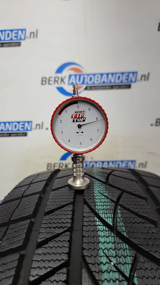 2x Roadx rxfrost WU01 225/40 R19 93V XL 225/40/19 2254019 (Prijs = 2 banden)