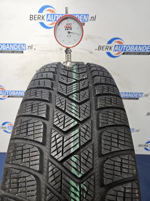 2x Pirelli Scorpion Winter 215/65 R16 102H 215/65/16 2156516 (prijs = 2 banden)