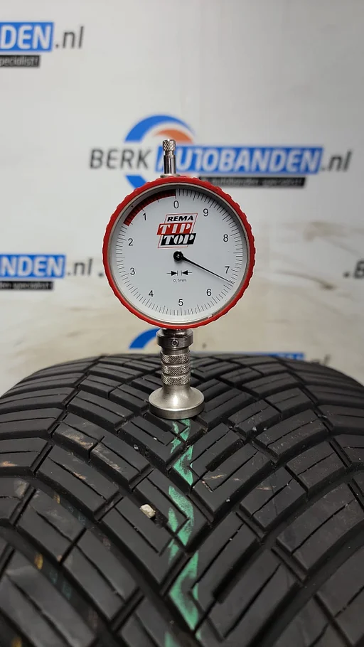 2x Continental AllSeasonContact 2 235/45 R19 99W 235/45/19 2354519 (prijs = 2 banden)