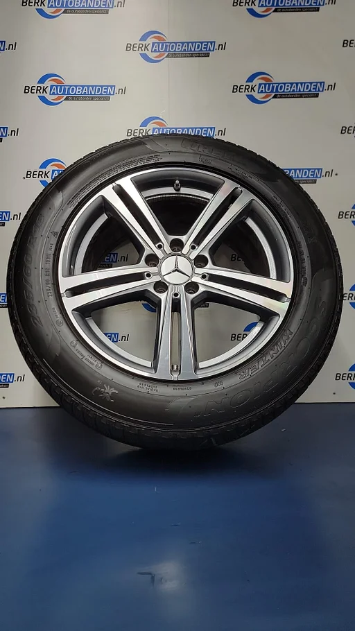 Originele Mercedes winterset 18 inch 5x112 66.6 ET38 8J (GLC X235 C253 ) A2534014500