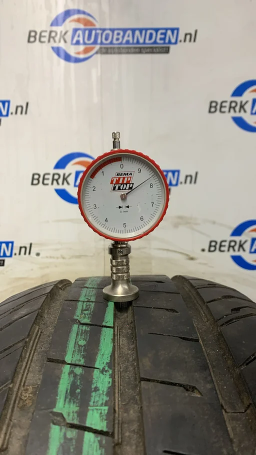 2x Continental ContiVanContact 200 235/65 R16C 115/113R 235/65/16C 2356516C (Prijs = 2 banden)