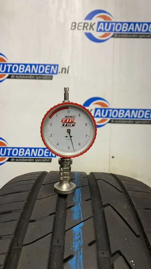 2x Hankook Ventus S1 EVO2 SUV 235/65 R17 104V XL 235/65/17 2356517 (Prijs = 2 banden)