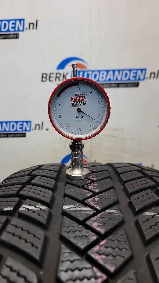 2x Vredestein Wintrac Pro 235/45 R17 97V 235/45/17 2354517 (Prijs = 2 banden)