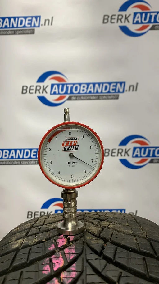 2x Goodyear Vector 4 Seasons 205/60 R15 95V 205/60/15 2056015 (prijs = 2 banden)