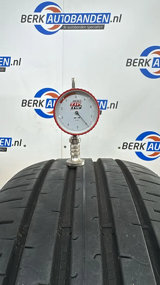 2x Goodyear EfficientGrip 215/50 R19 93T 215/50/19 2155019 (prijs = 2 banden)