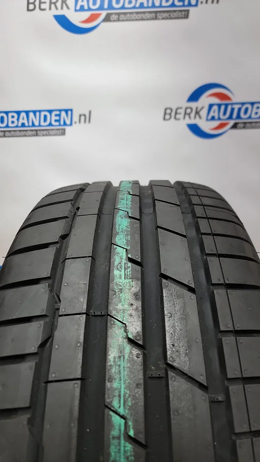 2x Hankook Ventus S1 EVO 3 (DEMO) 225/40 R19 93Y 225/40/19 2254019 (Prijs = 2 banden)