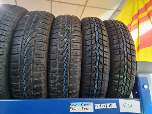 2x Hankook Winter I'Cept 135/70 R15 70T 135/70/15 1357015 (prijs = 2 banden)
