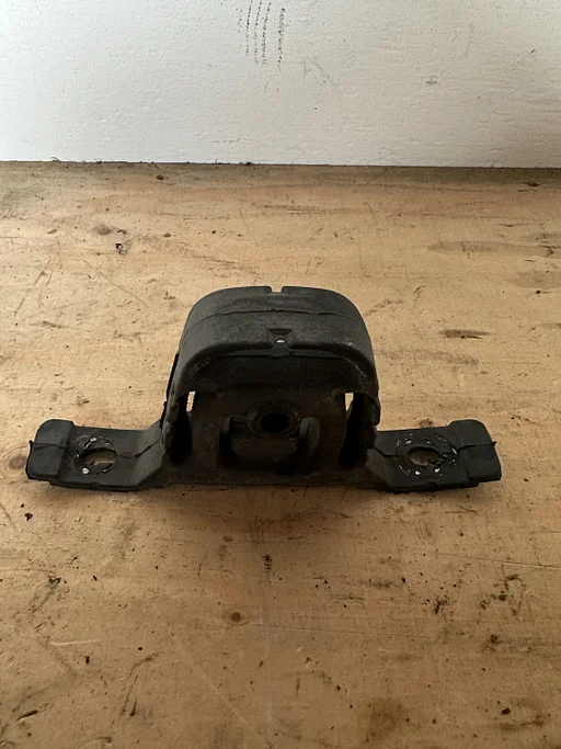 Uitlaat houder/demper BMW - 7503246