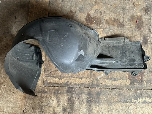 Spatbord rechtsvoor BMW 3 serie E46 - 8193810